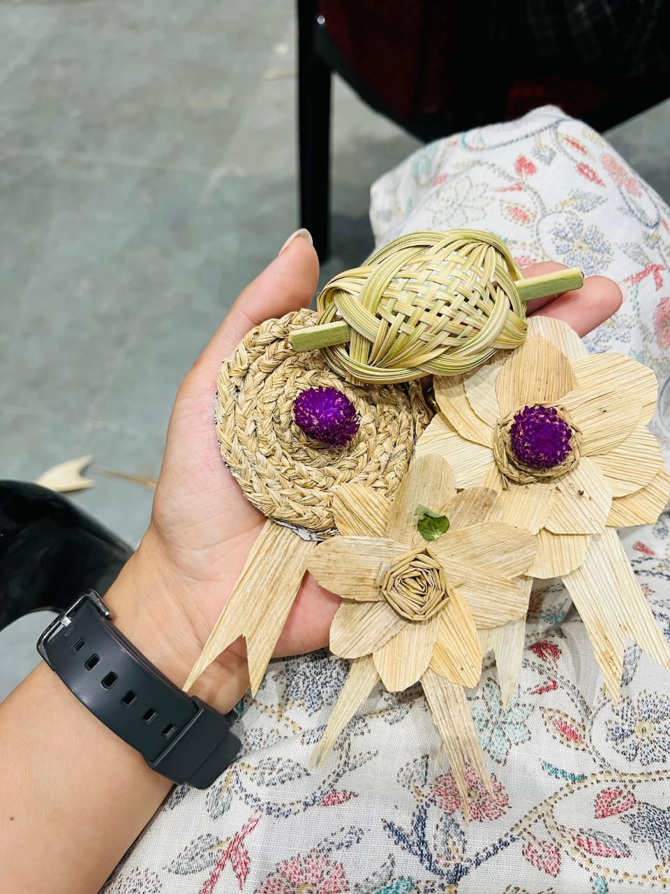 Corn Husk Button Flowers & Bamboo Hair Clips 